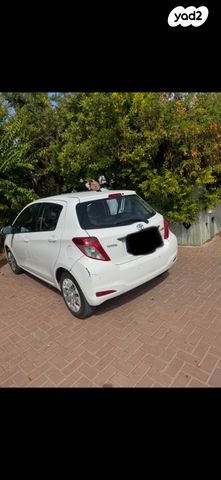 טויוטה יאריס