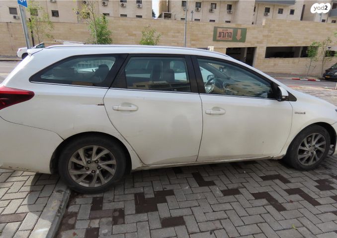 מודעת רכב טויוטה אוריס