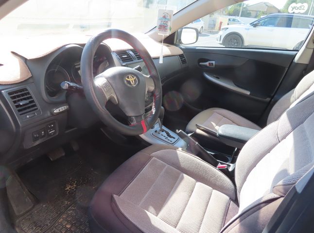 טויוטה קורולה