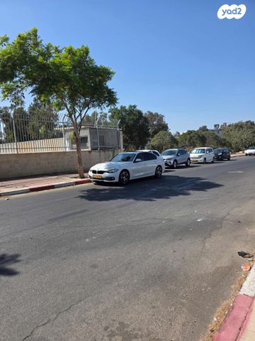 מודעת רכב ב מ וו סדרה 3