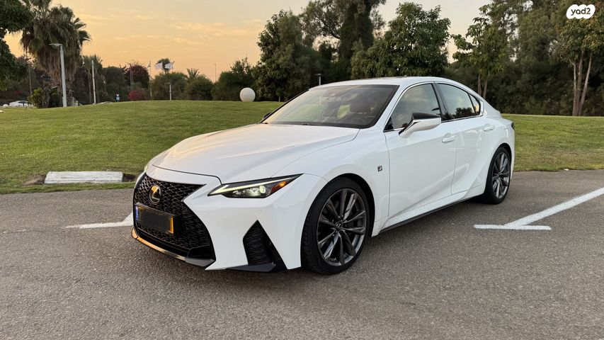 מודעת רכב לקסוס IS