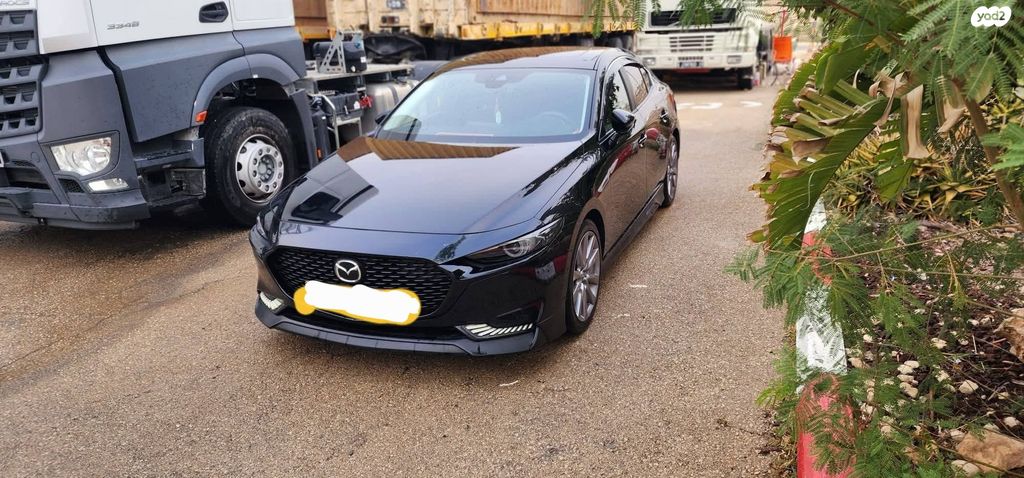 מודעת רכב מאזדה 3