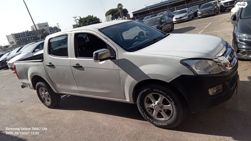 מודעת רכב איסוזו די-מקס 2