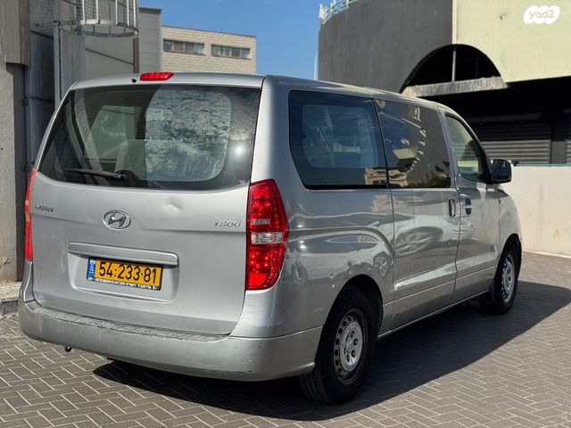 יונדאי H-1 / i800