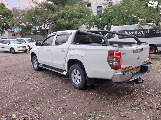 מיצובישי טרייטון / L200