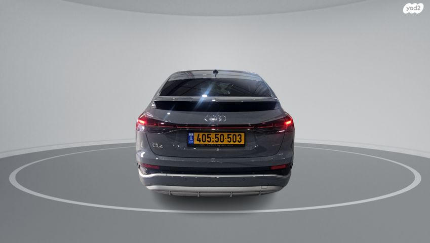 מודעת רכב אאודי Q4 e-tron