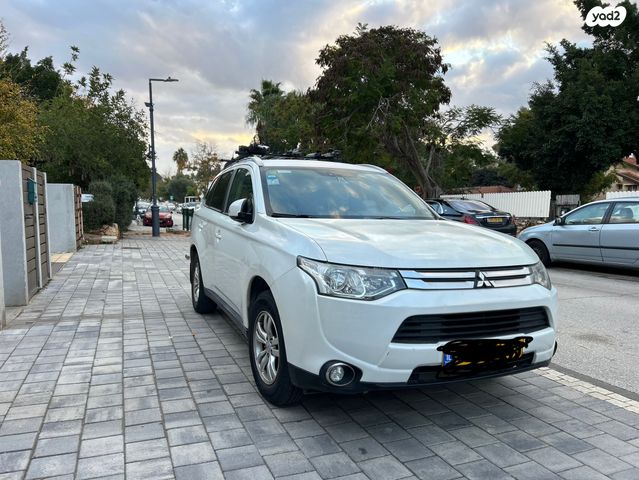 מיצובישי אאוטלנדר