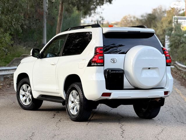 מודעת רכב טויוטה לנד קרוזר 2