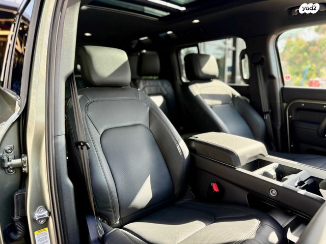 לנד רובר דיפנדר