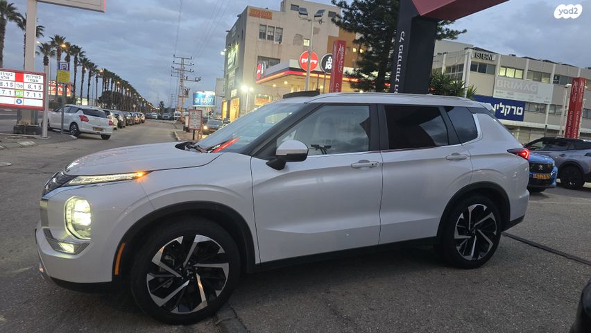 מיצובישי אאוטלנדר