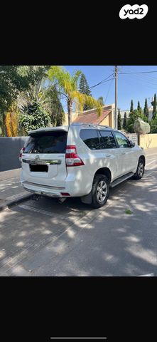 טויוטה לנד קרוזר