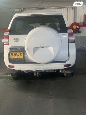 טויוטה לנד קרוזר