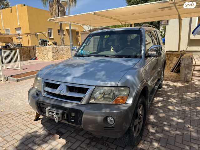 מיצובישי פג'רו