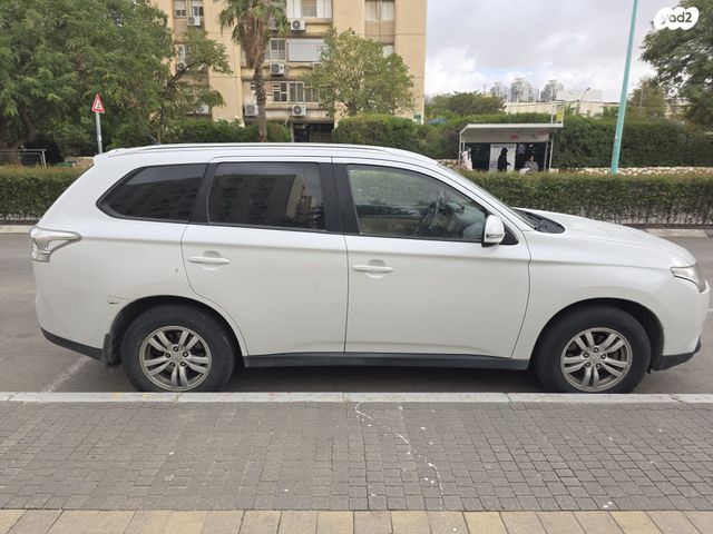 מיצובישי אאוטלנדר