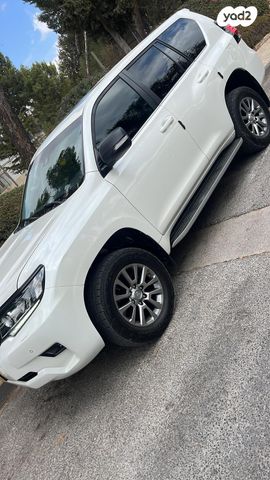 טויוטה לנד קרוזר