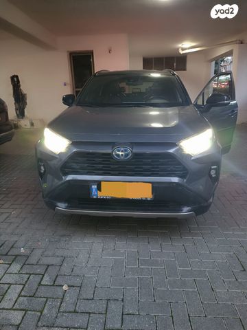 טויוטה RAV4