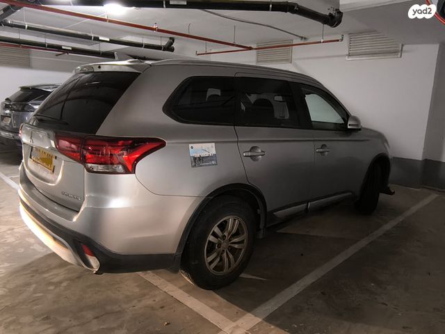 מיצובישי אאוטלנדר