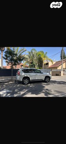 טויוטה לנד קרוזר