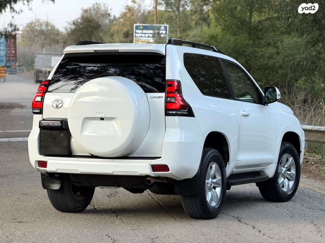 טויוטה לנד קרוזר