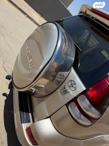 טויוטה לנד קרוזר