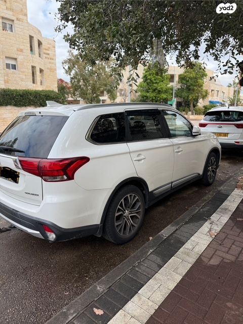 מיצובישי אאוטלנדר