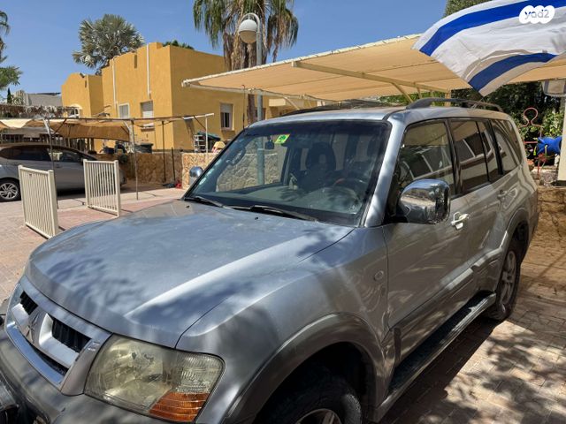 מיצובישי פג'רו