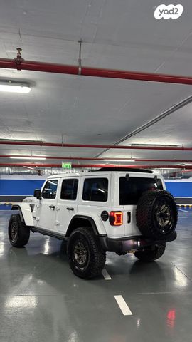 מודעת רכב ג'יפ רנגלר