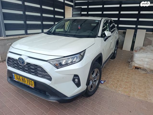 טויוטה RAV4