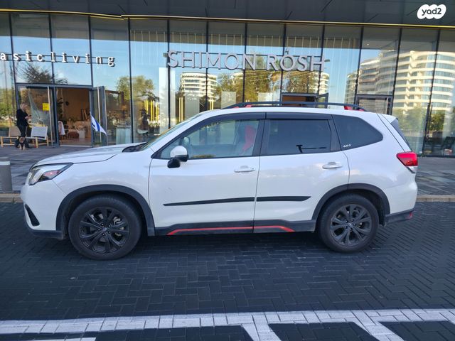 סובארו פורסטר