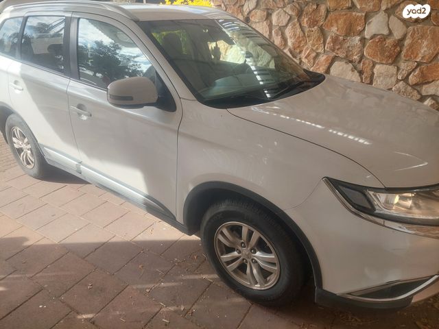 מיצובישי אאוטלנדר