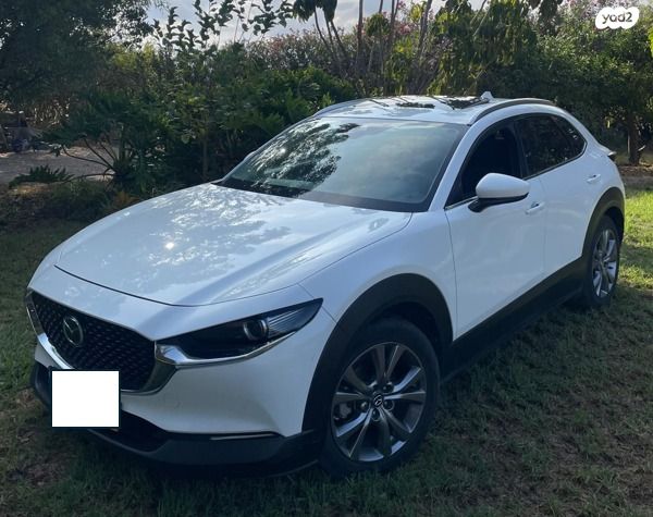מודעת רכב מאזדה CX-30