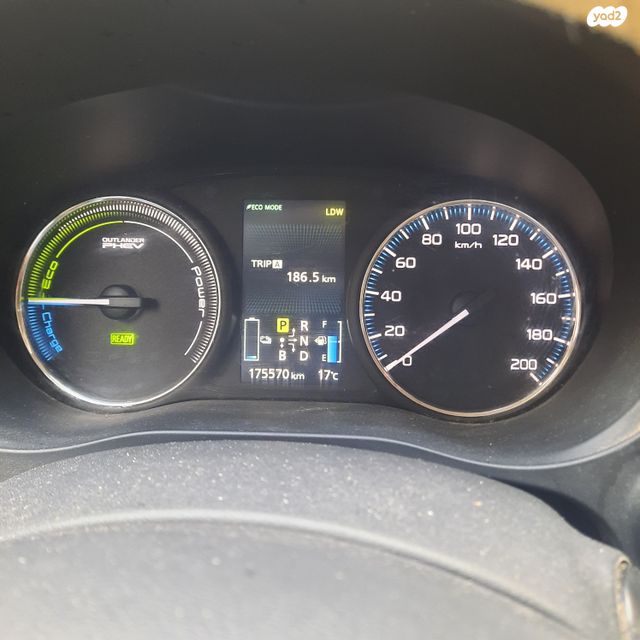 מיצובישי אאוטלנדר