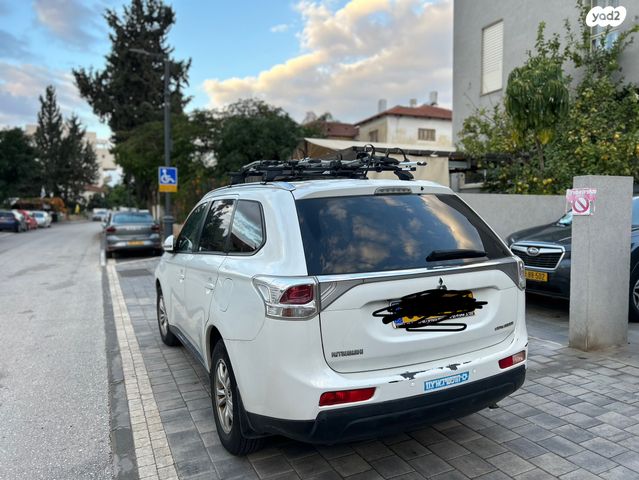 מיצובישי אאוטלנדר