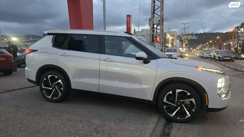 מיצובישי אאוטלנדר