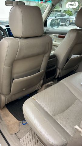 טויוטה לנד קרוזר