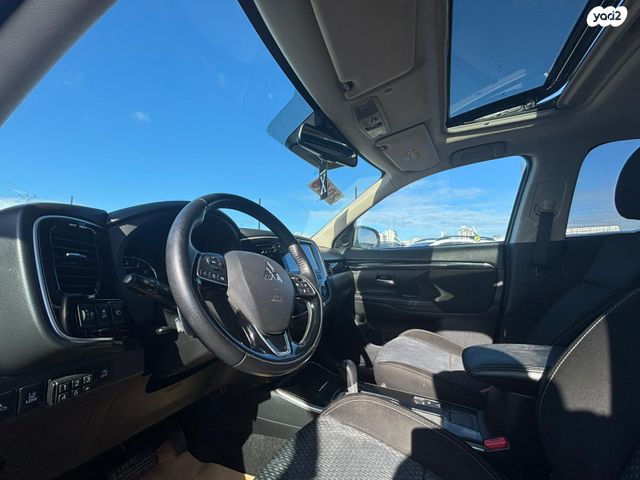 מיצובישי אאוטלנדר