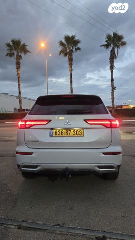 מיצובישי אאוטלנדר