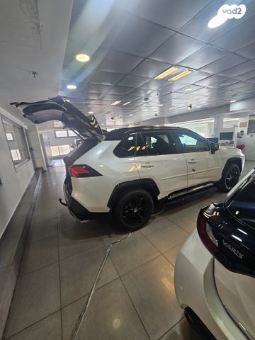 מודעת רכב טויוטה RAV4