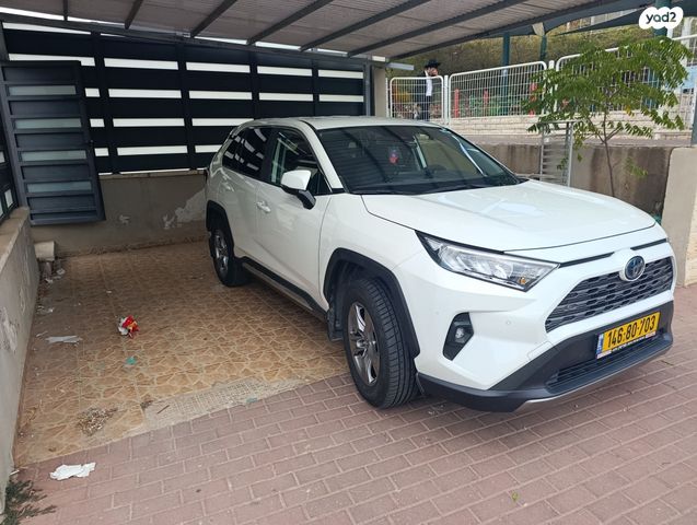 טויוטה RAV4