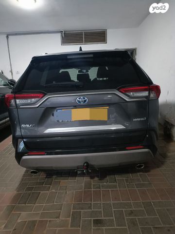טויוטה RAV4