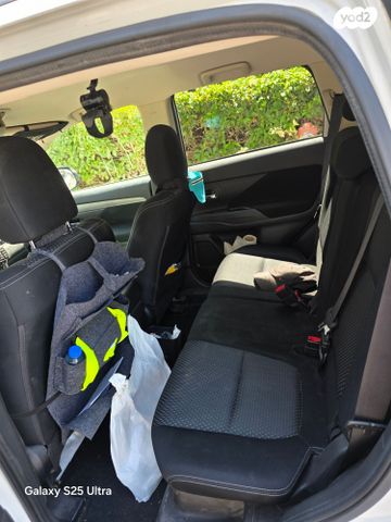 מיצובישי אאוטלנדר