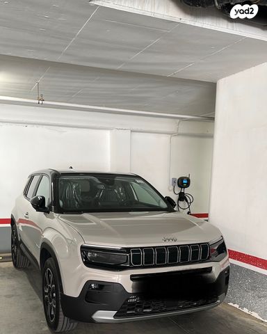 מודעת רכב ג'יפ אוונגר