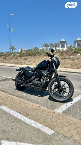 מודעת רכב הרלי דיווידסון איירון 883