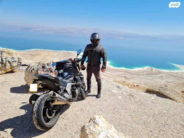 קאוואסאקי Z1000