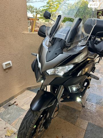 קאוואסאקי Versys 1000
