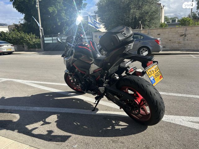 קאוואסאקי Z900
