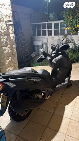 מודעת רכב סאן יאנג ג'וי-מקס 250