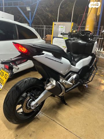 הונדה פורזה 750