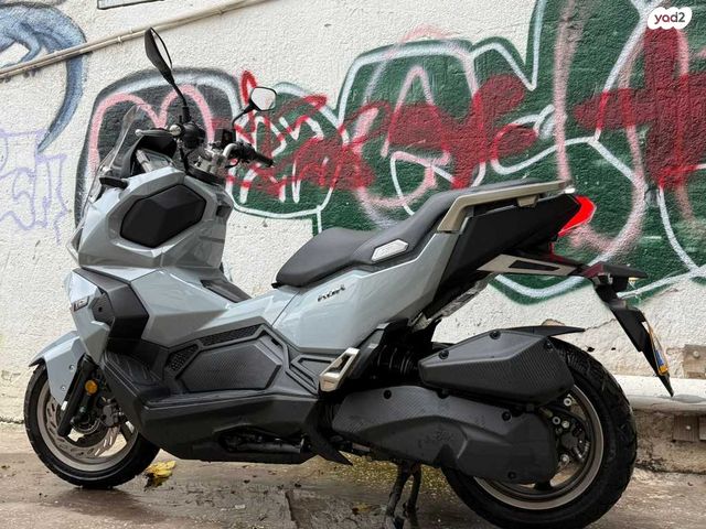 סאן יאנג 125ADX