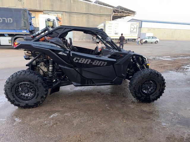 בומברדיר/קאן אם